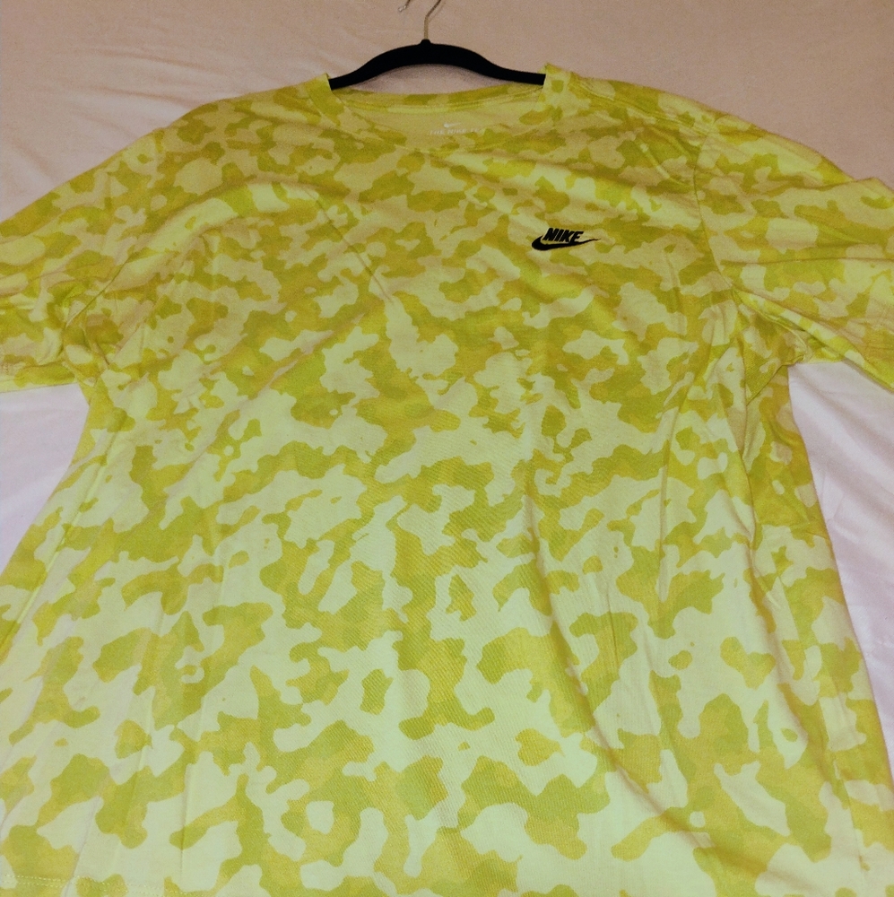 New Authentic Nike Tee